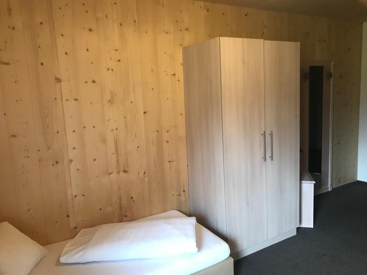 Falken Horst Lienz Buitenkant foto