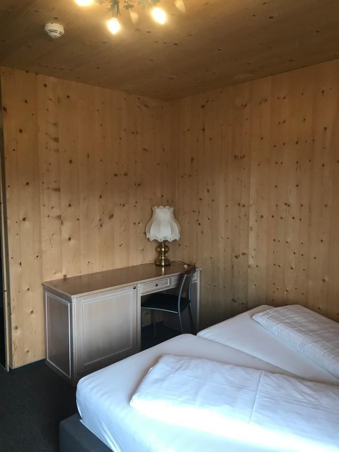 Falken Horst Lienz Buitenkant foto